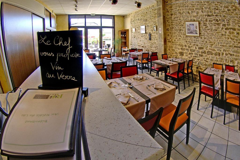 Relais Du Lac Villegusien-le-Lac エクステリア 写真